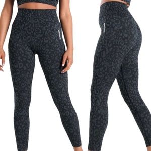 Gymshark Adapt Seamless High Rise Animal Print Black & Gray Leggings Large